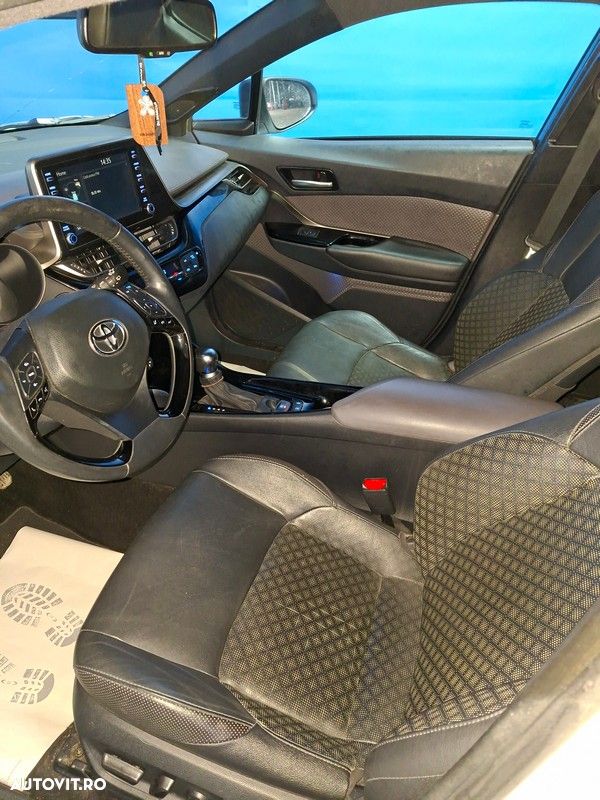 Toyota C-HR - 10
