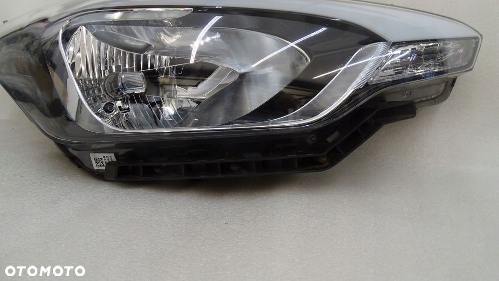 HYUNDAI I20 II - lampa przednia prawa - 8