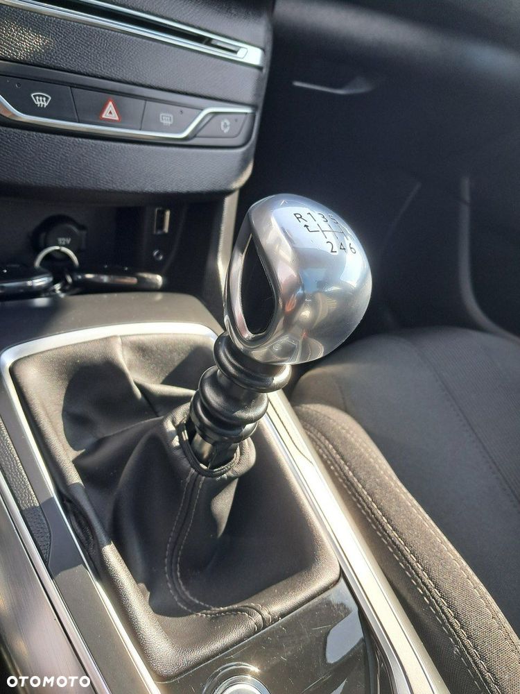 Peugeot 308 - 18