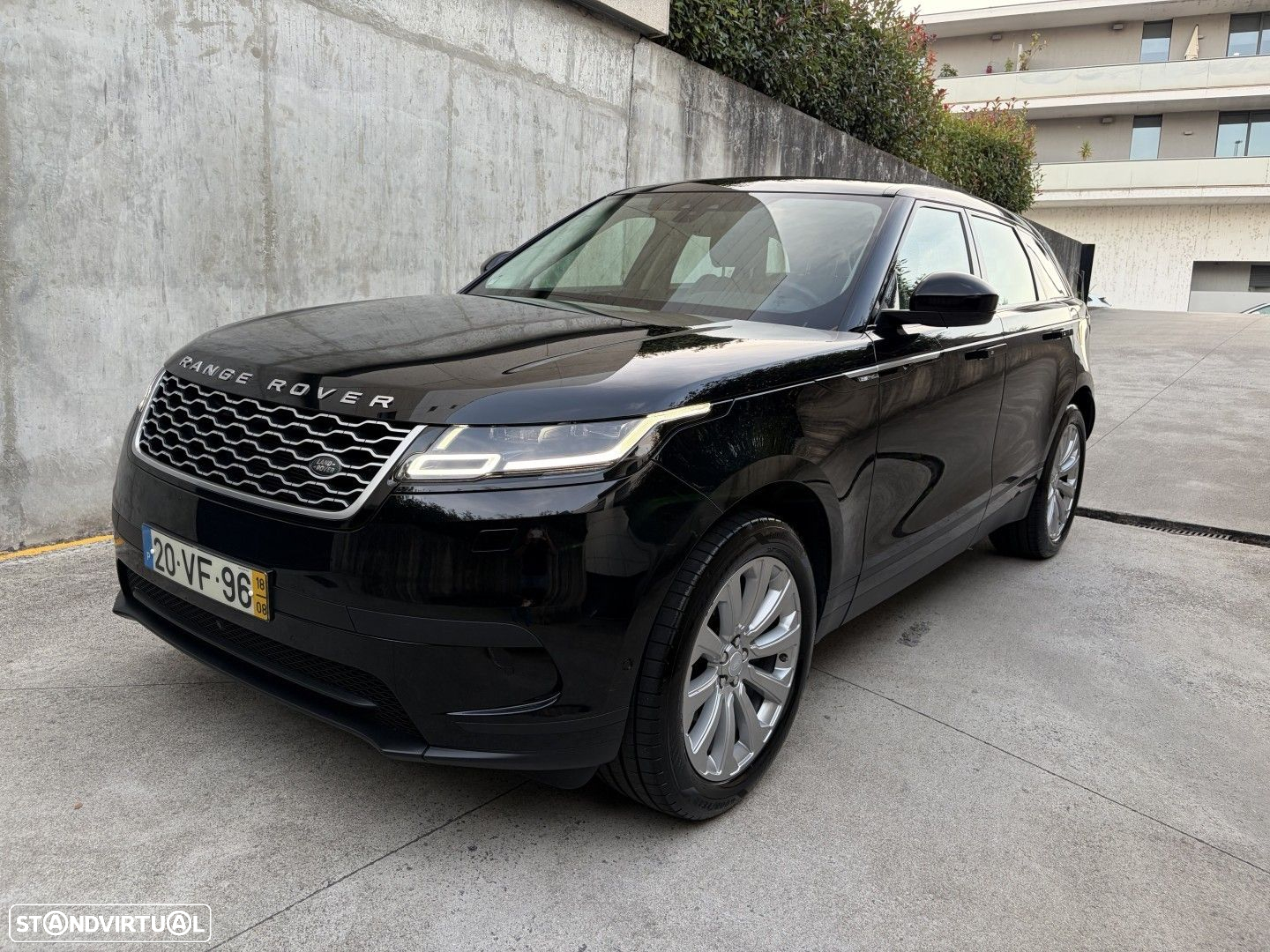Land Rover Range Rover Velar 2.0 D R-Dynamic HSE - 2