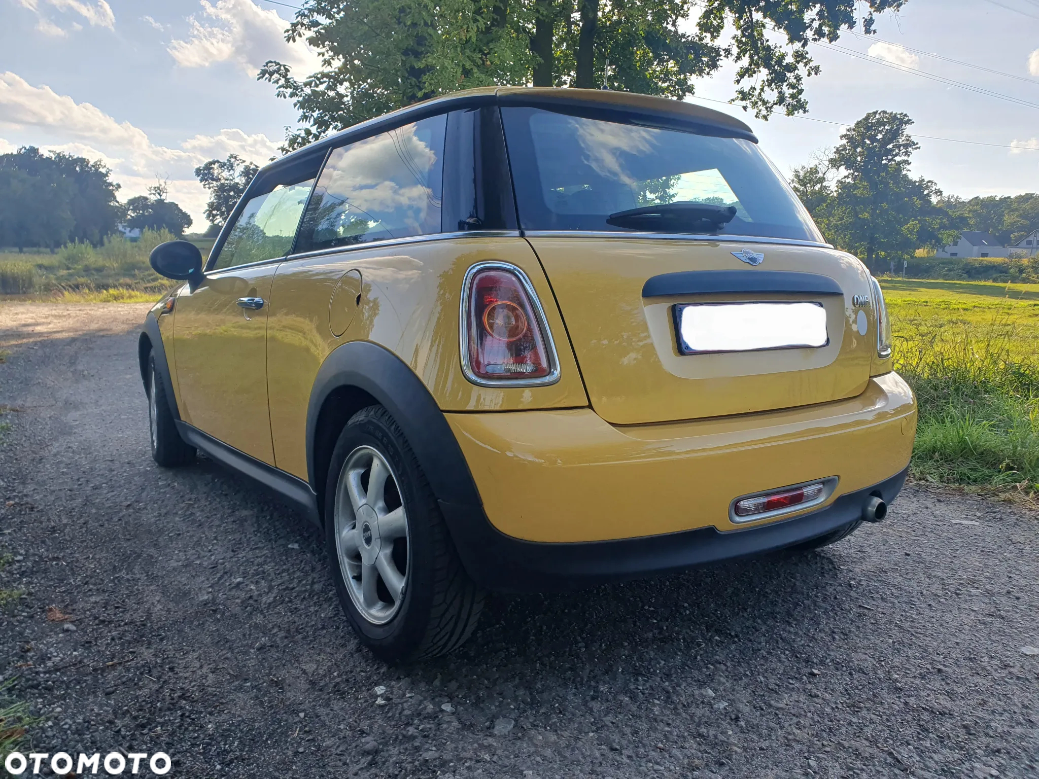 MINI Cooper Standard - 16
