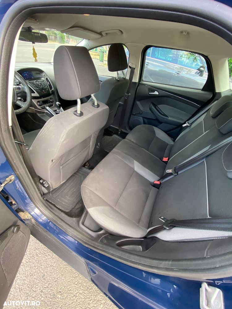 Ford Focus - 8