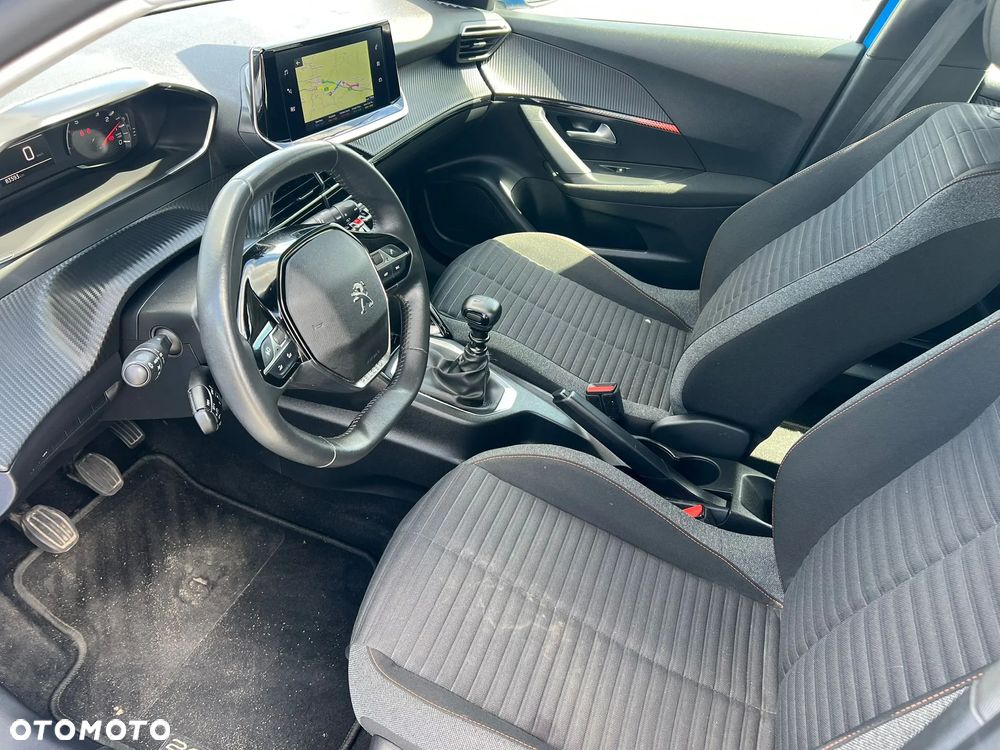 Peugeot 2008 - 9