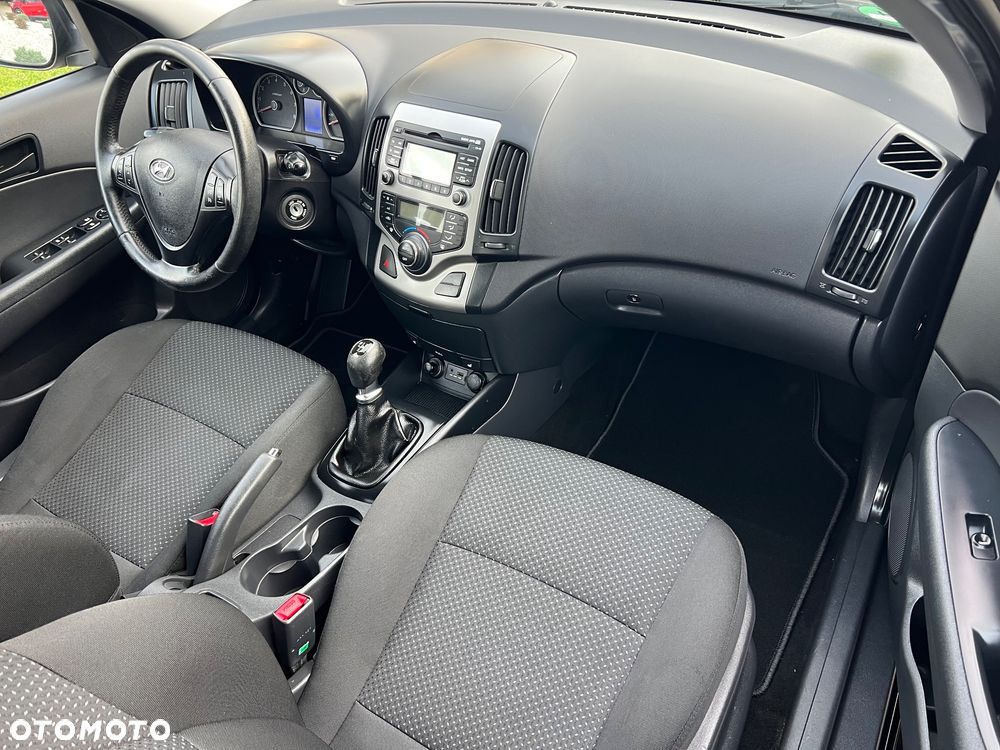 Hyundai i30 1.6 blue Comfort - 12