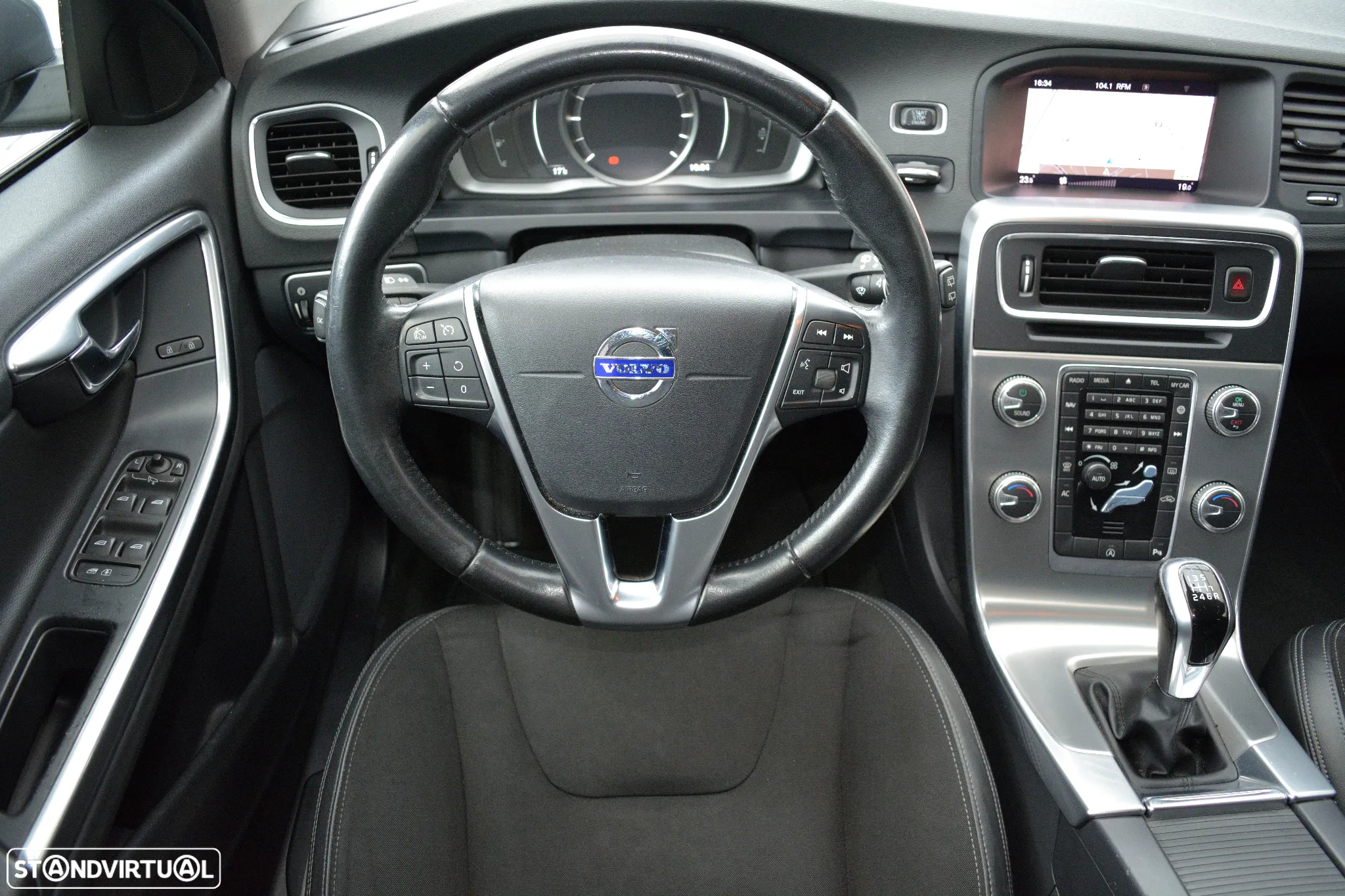 Volvo V60 2.0 D2 Momentum - 2