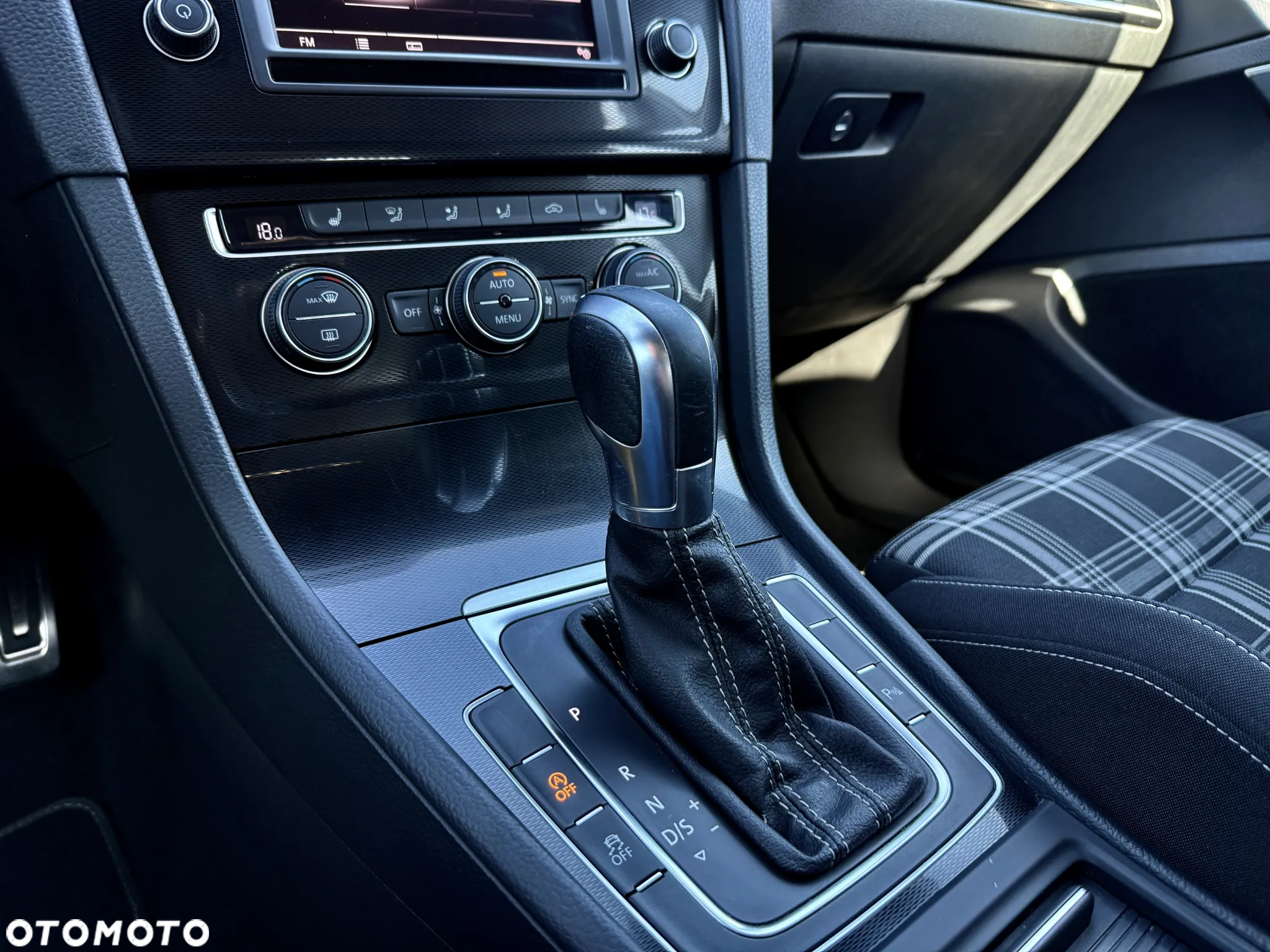 Volkswagen Golf GTD 2.0 TDI SCR DSG - 11