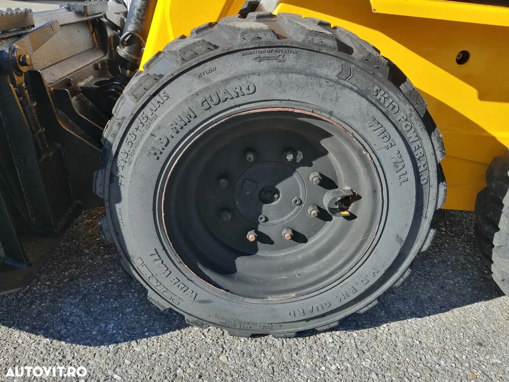 Bobcat MINIINCARCATOR FRONTAL PNEU RIGID RAM ITALIA - 22