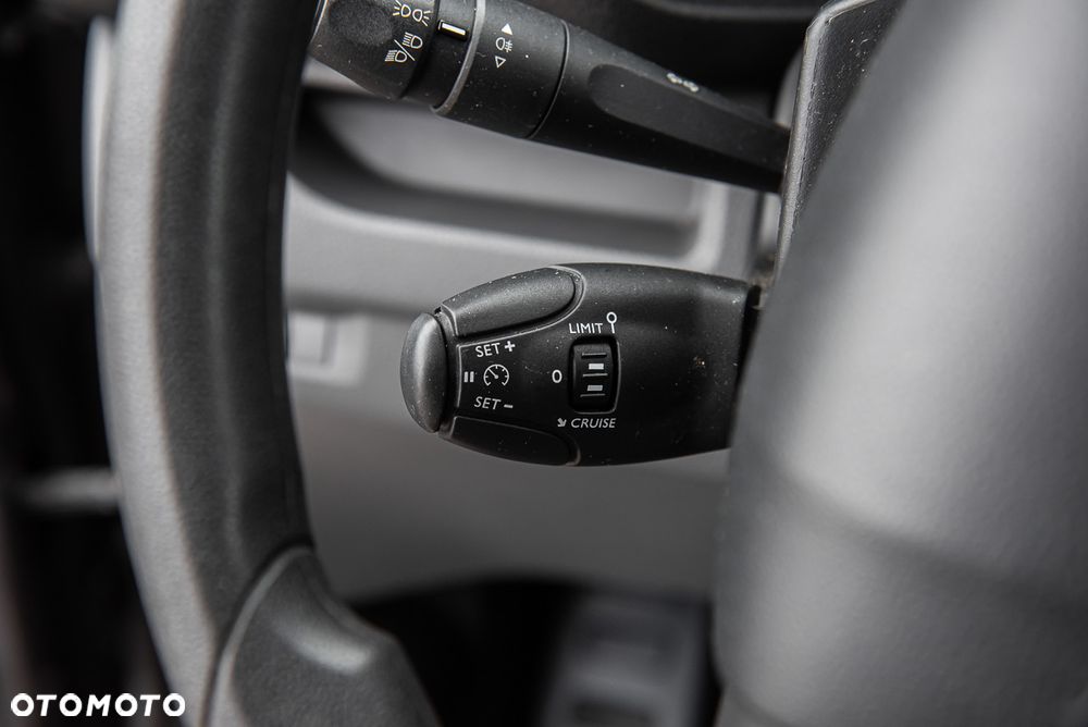 Peugeot Expert Kombi Long 2,8t - 16