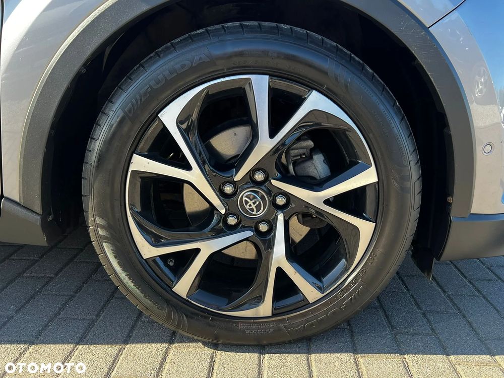 Toyota C-HR 1.8 Hybrid Neon Lime powered by JBL - 18