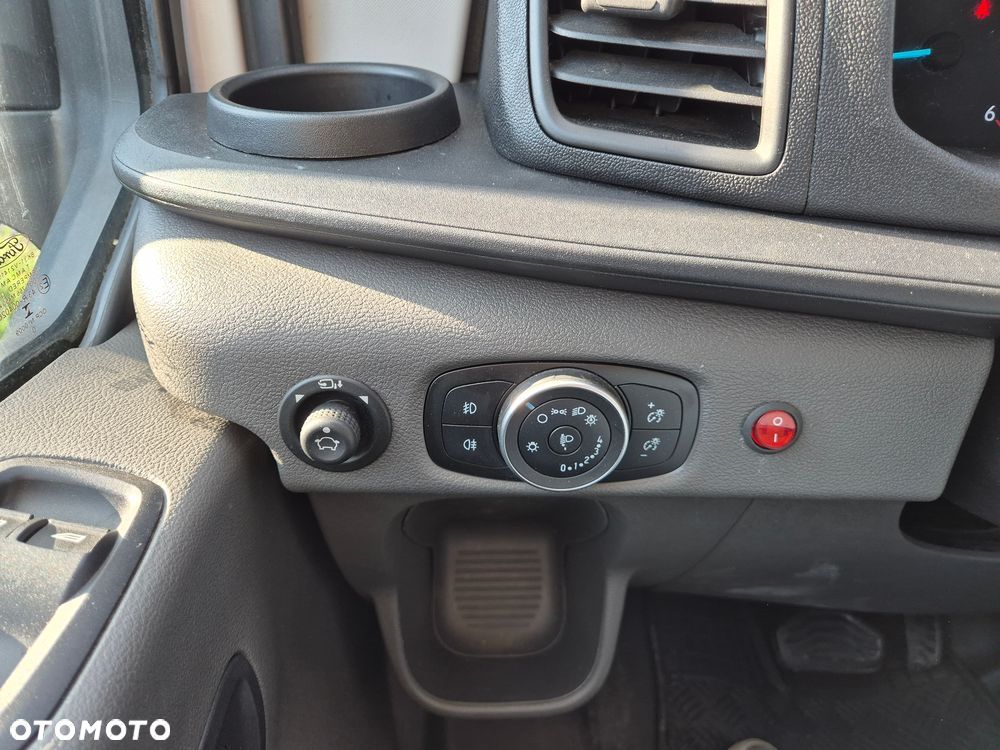 Ford Transit MK8 Lift - 26