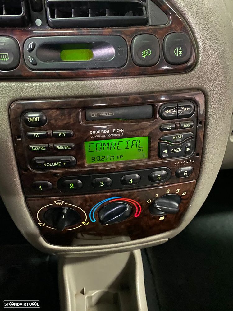 Ford Fiesta 1.25 Studio - 14