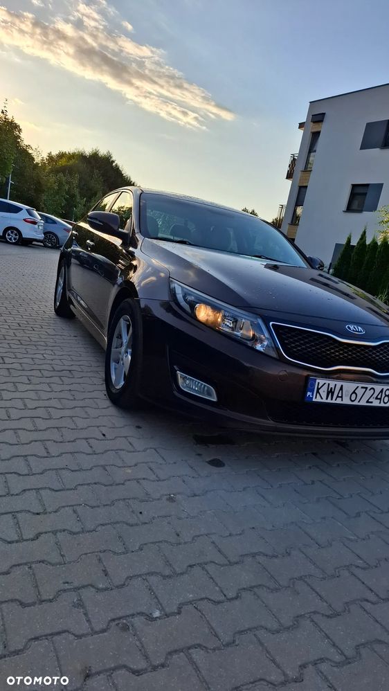 Kia Optima 2.0 L - 1
