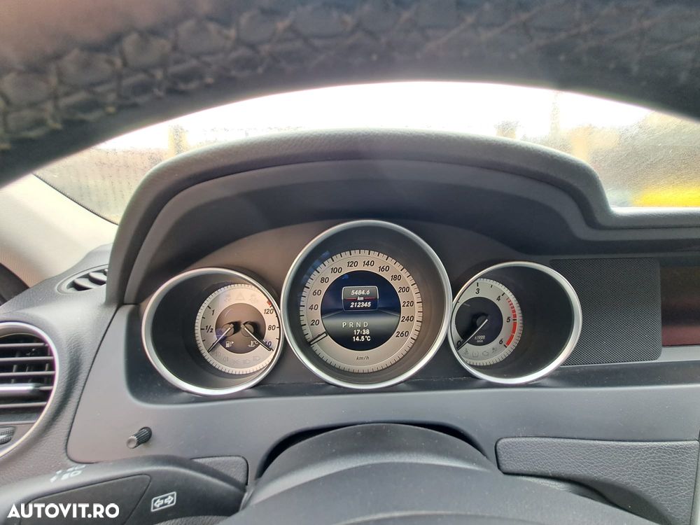 Mercedes-Benz C - 8