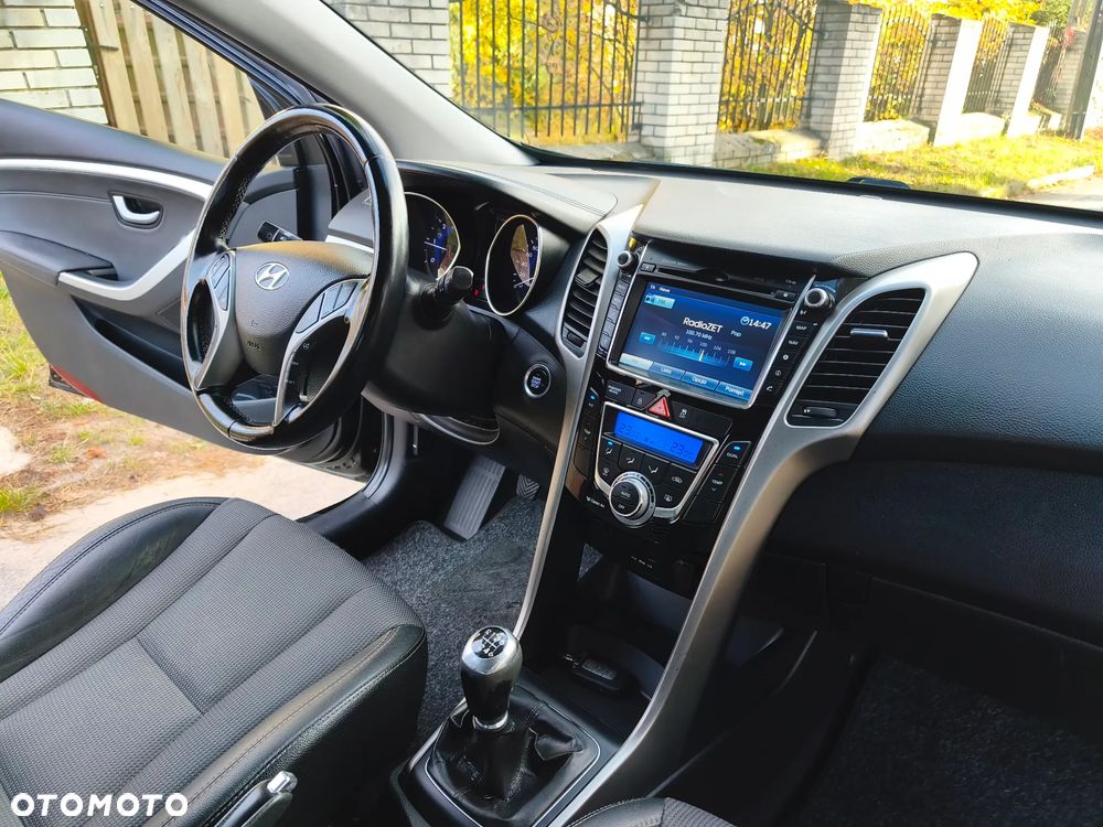 Hyundai i30 1.6 CRDi Fifa World Cup Edition - 7