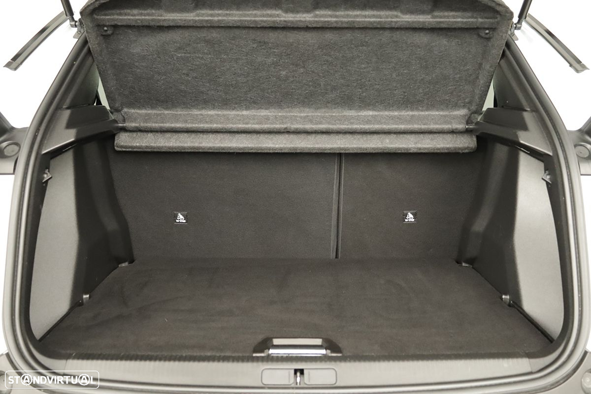 Peugeot 2008 1.2 PureTech Allure EAT8 - 23