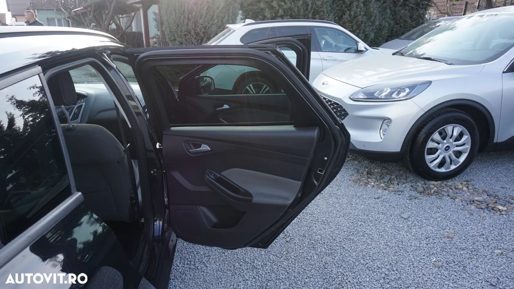 Ford Focus 1.0 EcoBoost Start-Stopp-System TREND - 12