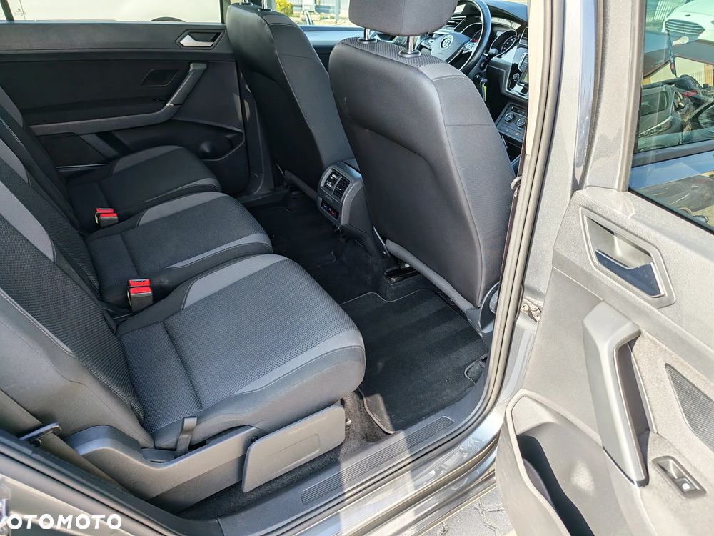 Volkswagen Touran 1.6 TDI SCR (BlueMotion Technology) SOUND - 28
