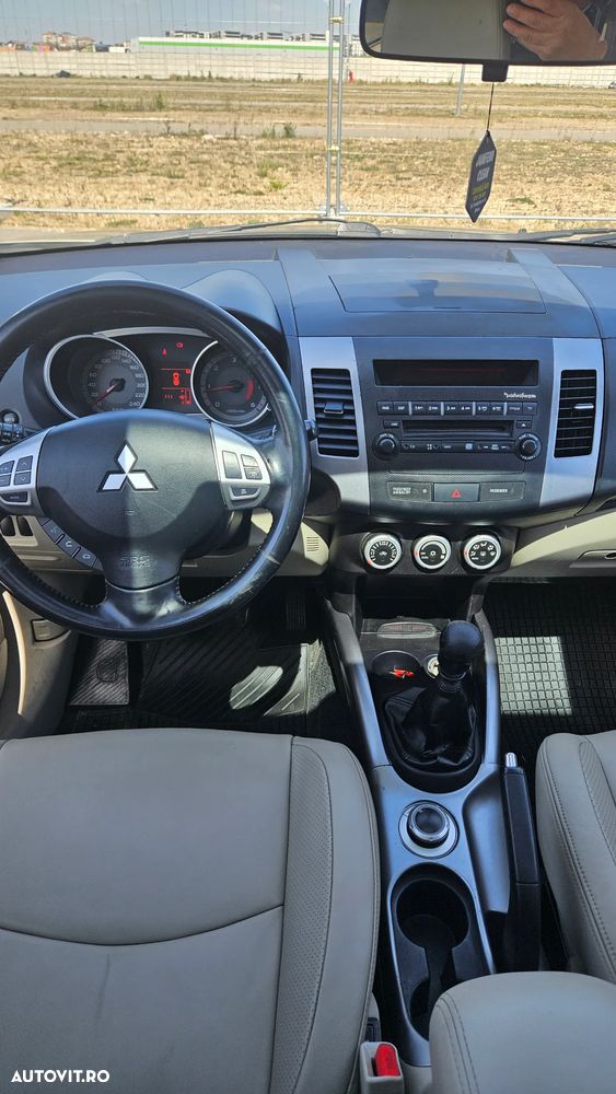 Mitsubishi Outlander 2.0 DI-D Instyle+ - 12