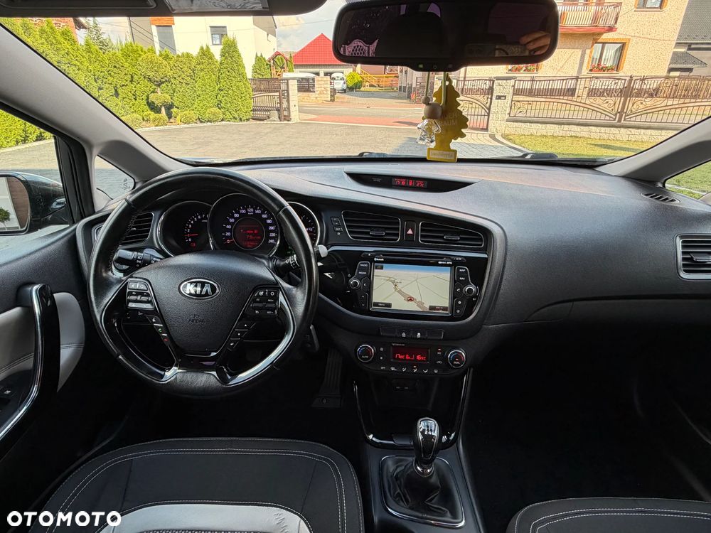 Kia Ceed 1.6 GDI Business Line - 12