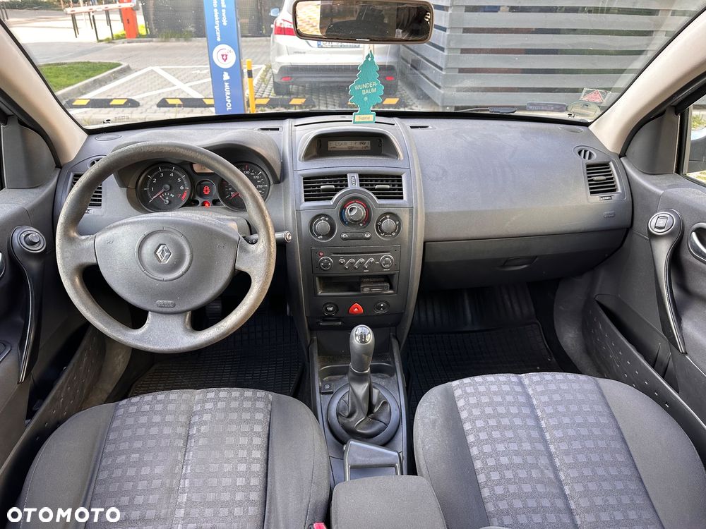 Renault Megane 1.6 Dynamique - 5