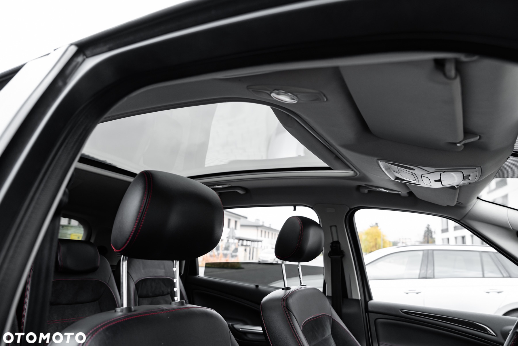 Ford S-Max 2.0 EcoBoost Titanium - 26