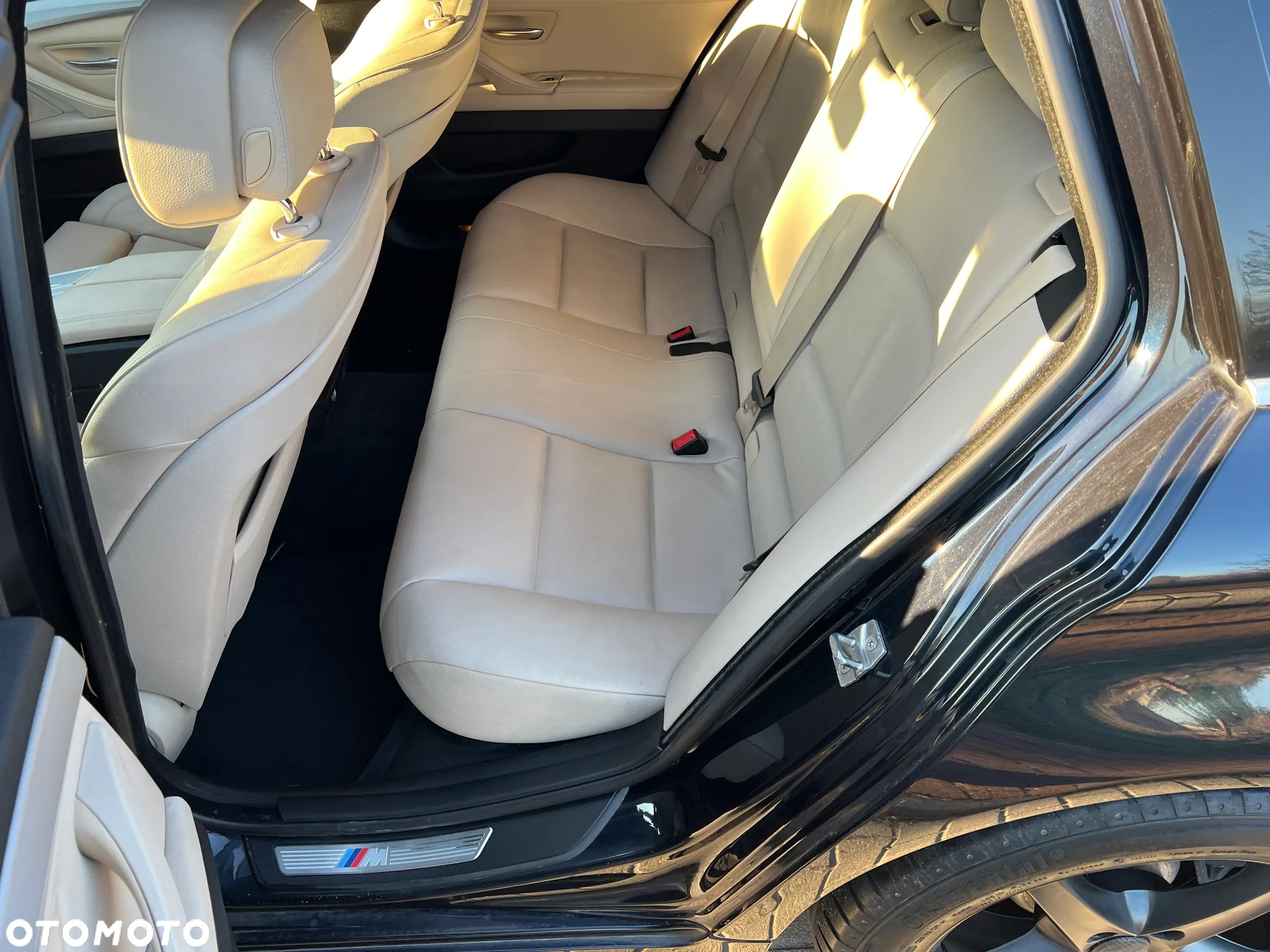 BMW Seria 5 530d xDrive Touring Sport-Aut - 16
