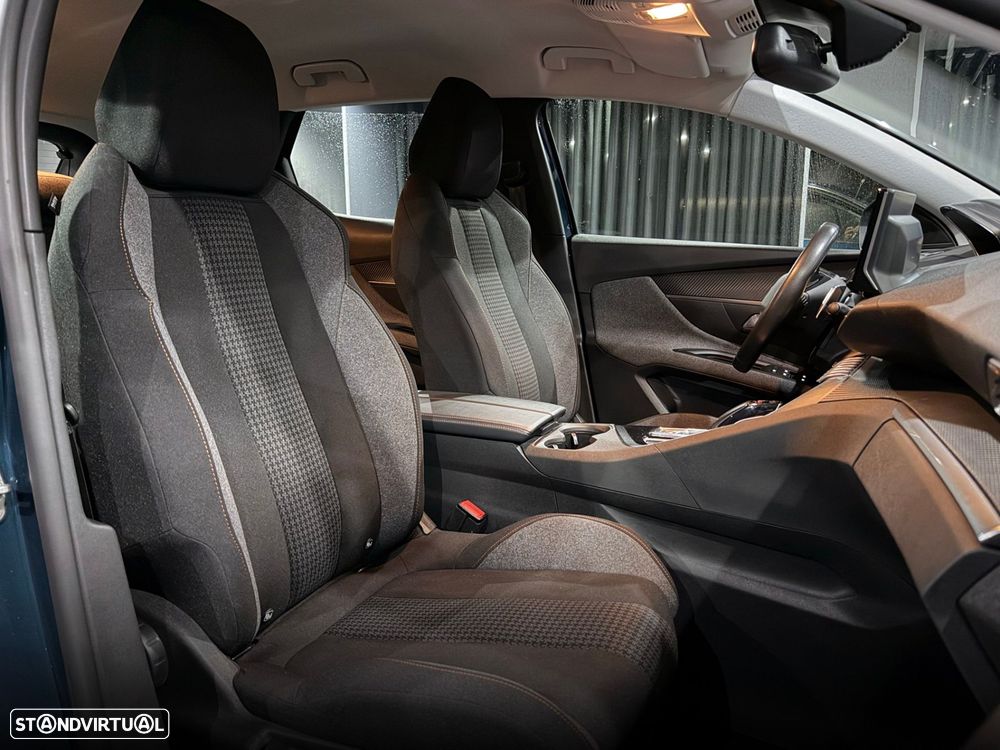 Peugeot 3008 1.5 BlueHDi Allure EAT8 - 33