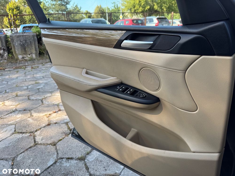 BMW X3 xDrive28i - 32