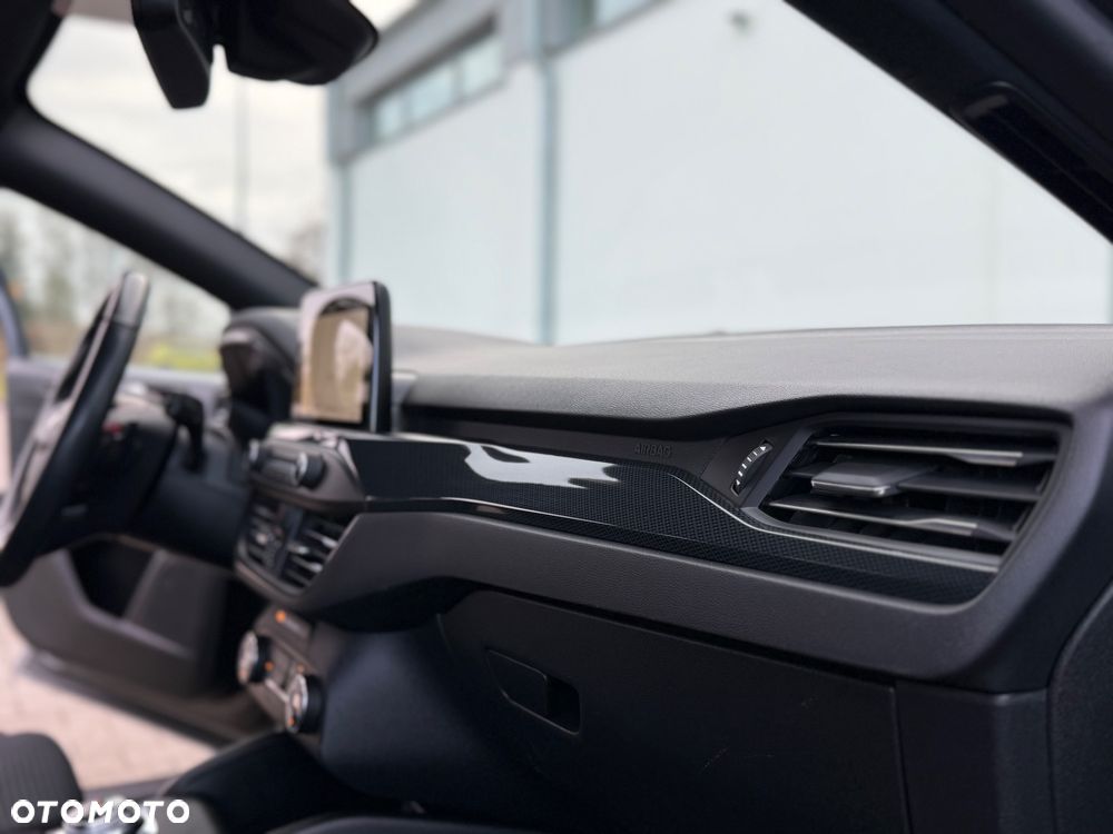 Ford Focus 1.5 EcoBlue Start-Stopp-System ST-LINE STYLE - 27