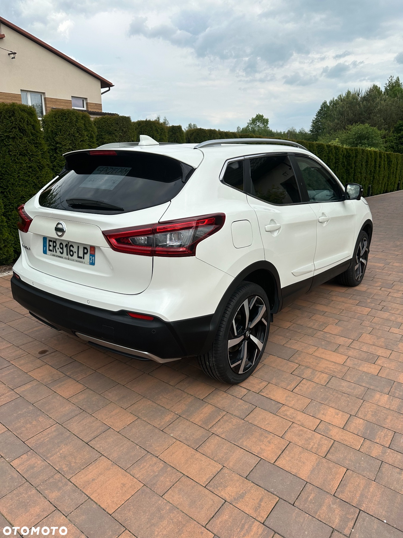 Nissan Qashqai 1.6 dCi TEKNA+ - 5
