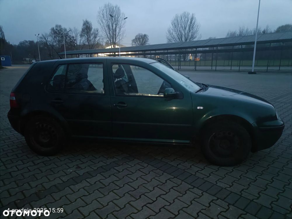 Volkswagen Golf - 6