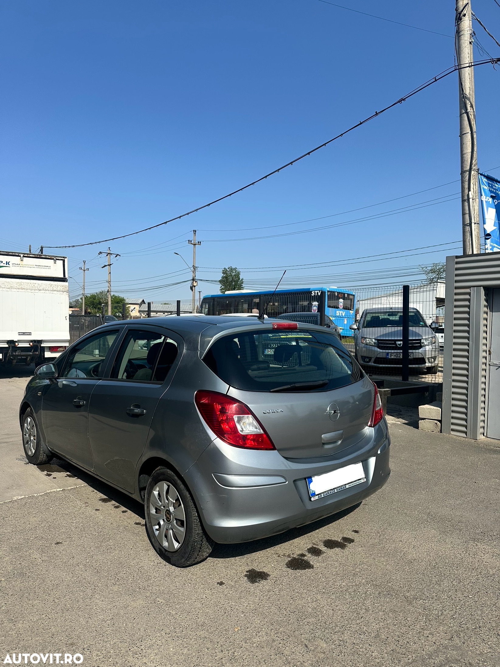 Opel Corsa 1.2 Essentia - 2