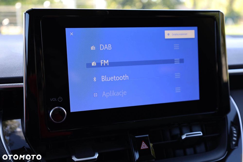 Toyota Corolla 2.0 Hybrid Executive - 19