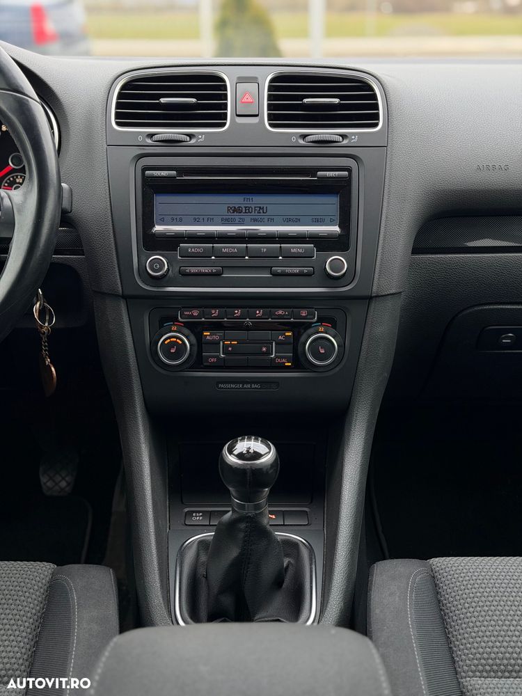 Volkswagen Golf 2.0 TDI DPF Comfortline - 6