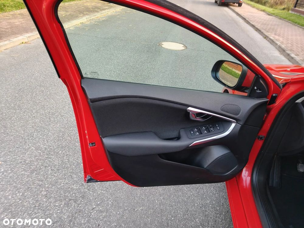 Volvo V40 D2 - 35