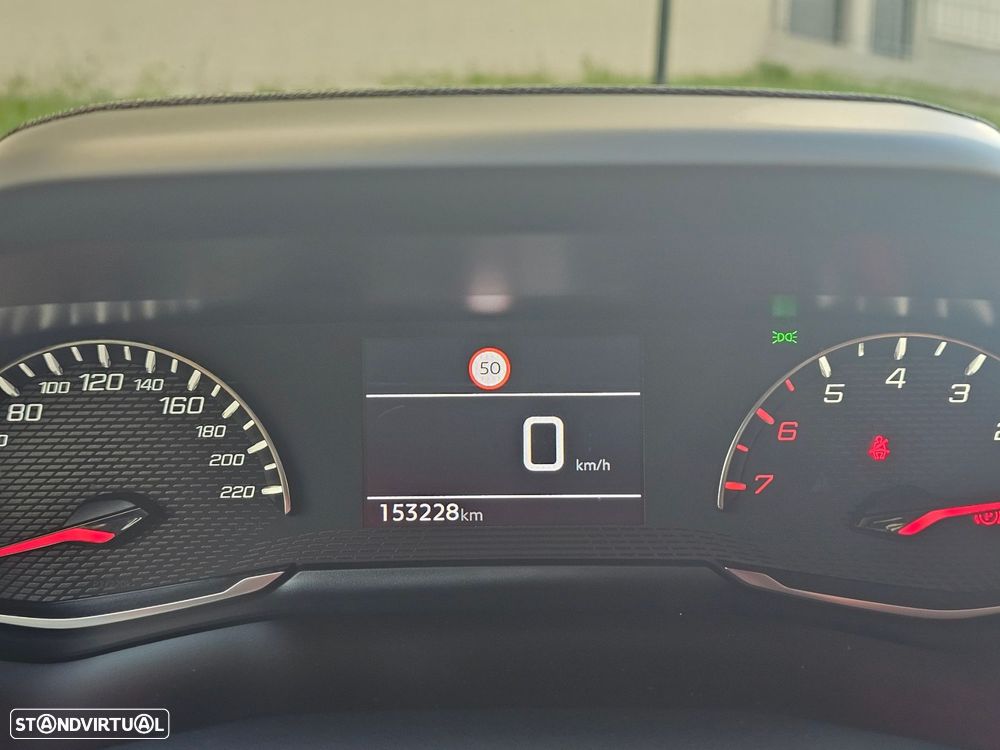 Peugeot 2008 1.2 PureTech Active Pack - 21