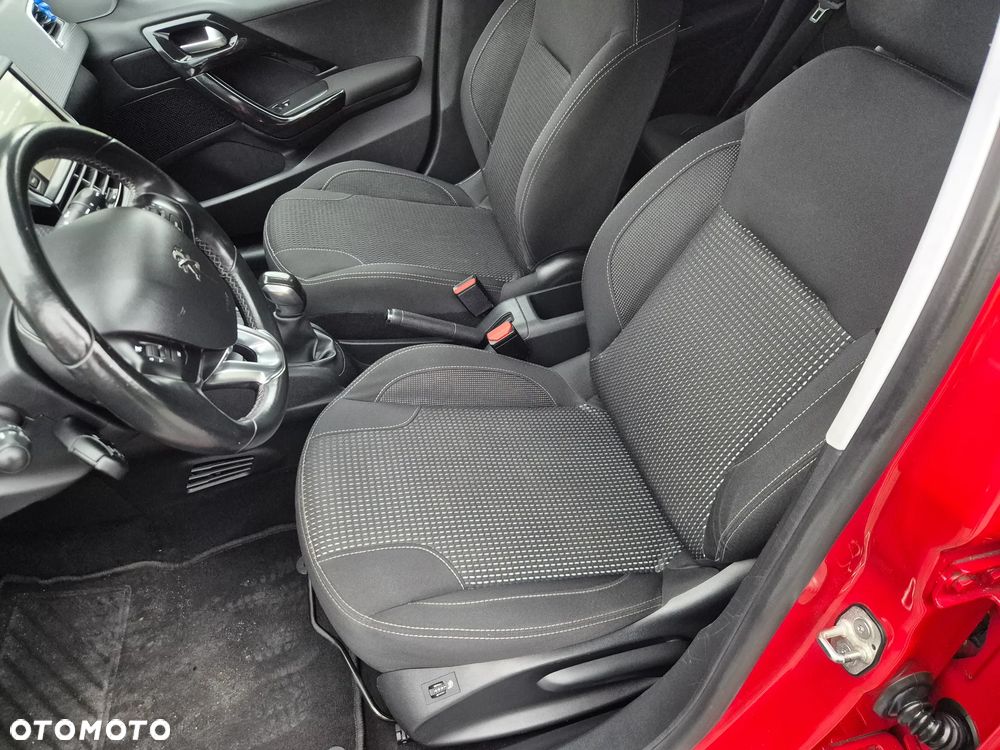 Peugeot 208 1.6 BlueHDi Allure S&S - 6