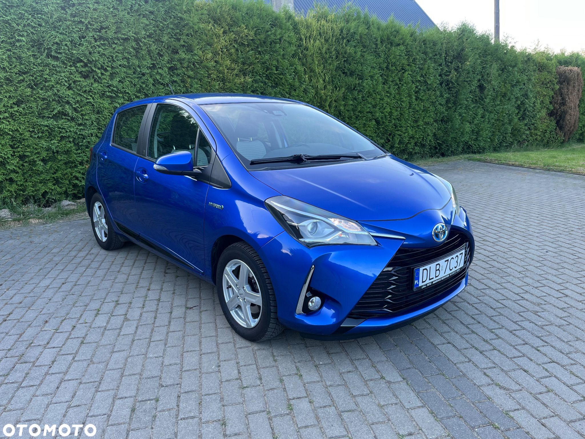 Toyota Yaris Hybrid 1.5 VVT-i Team Deutschland - 1