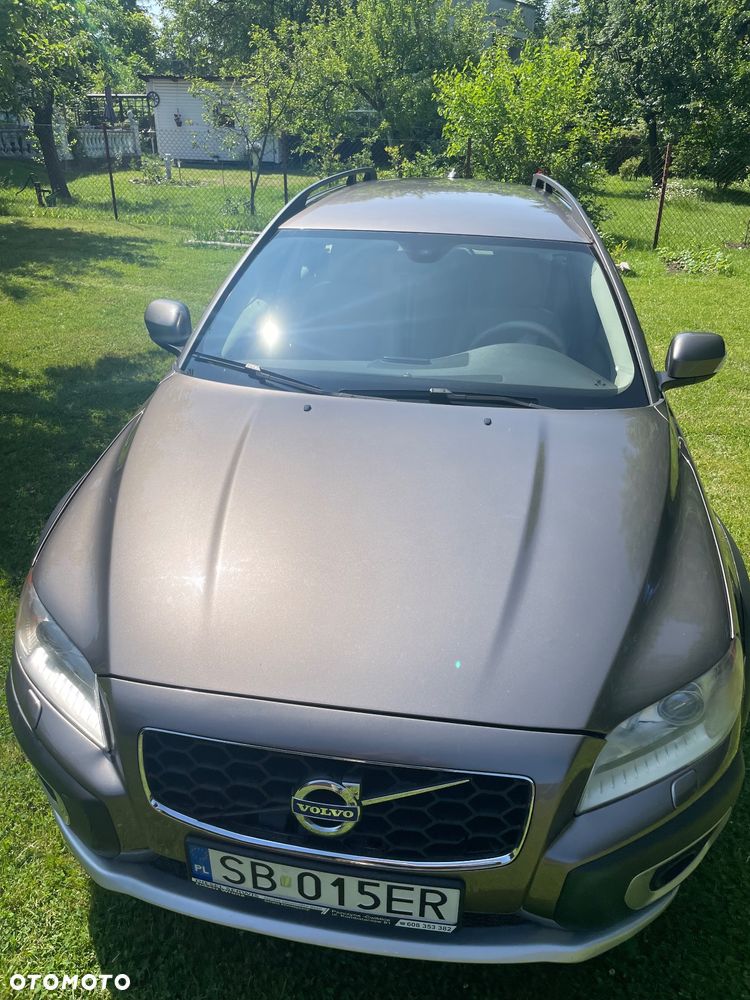 Volvo XC 70 D5 AWD Momentum - 2