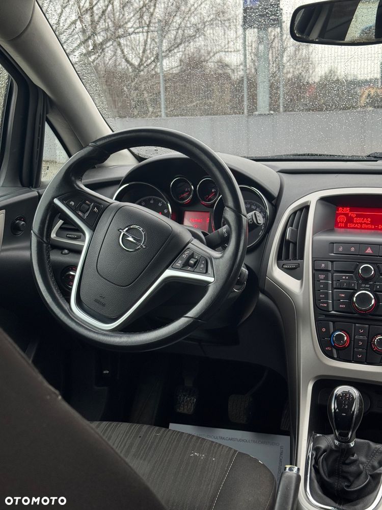 Opel Astra 1.6 Design Edition - 14