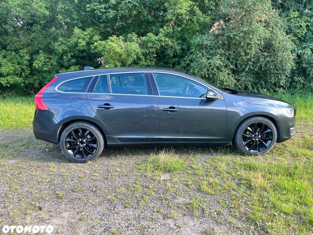 Volvo V60 D3 Momentum - 9