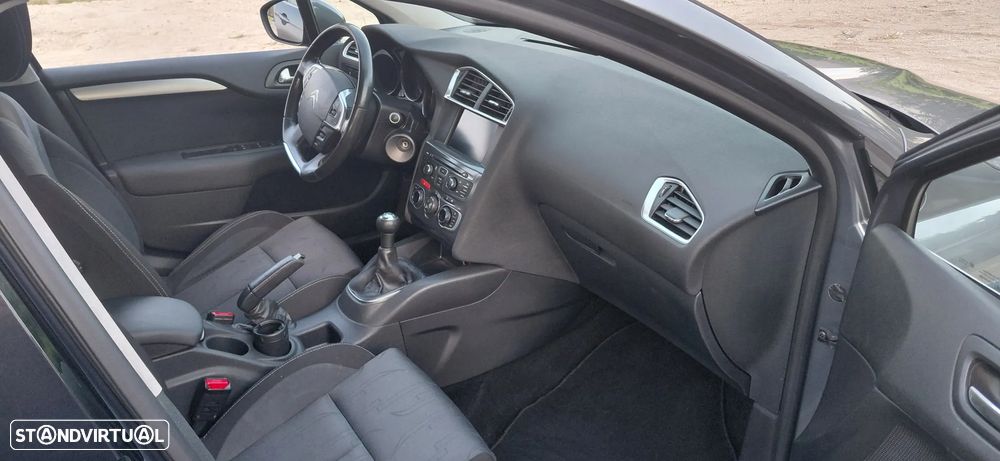 Citroën C4 HDi 90 Attraction - 20