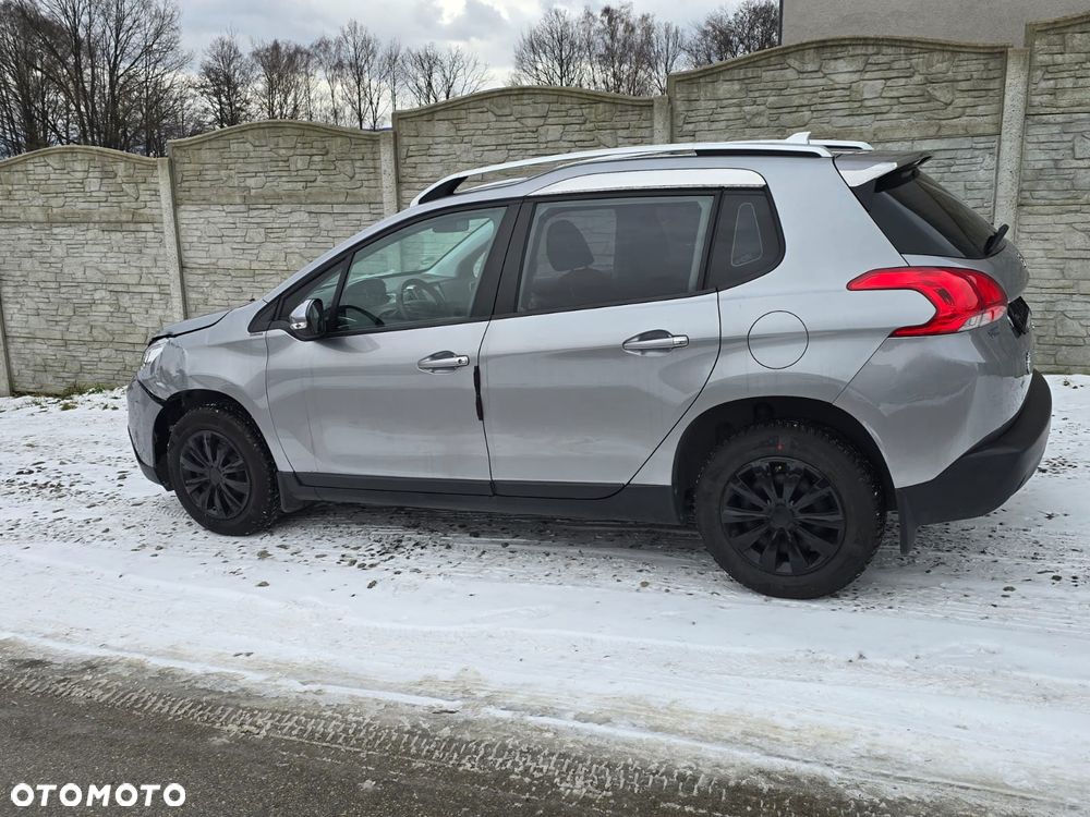 Peugeot 2008 1.2 Pure Tech Allure S&S EAT6 - 4