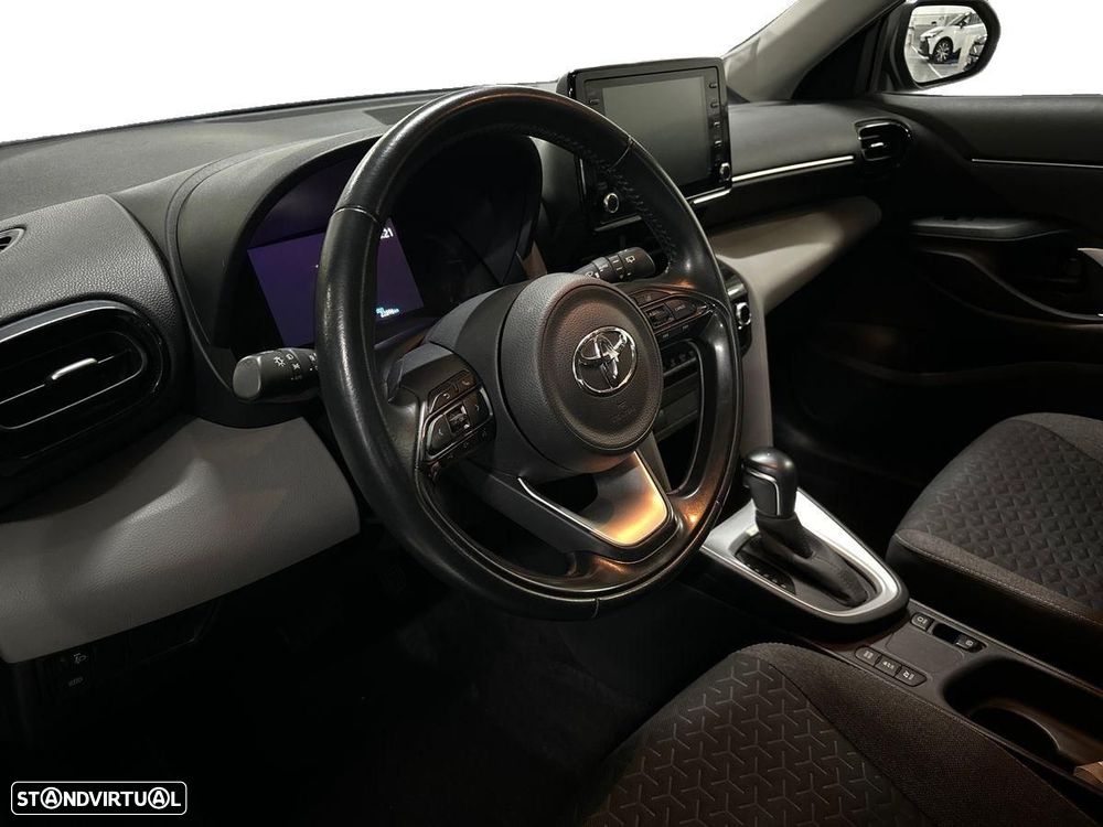 Toyota Yaris Cross 1.5 HDF Comfort Plus - 12