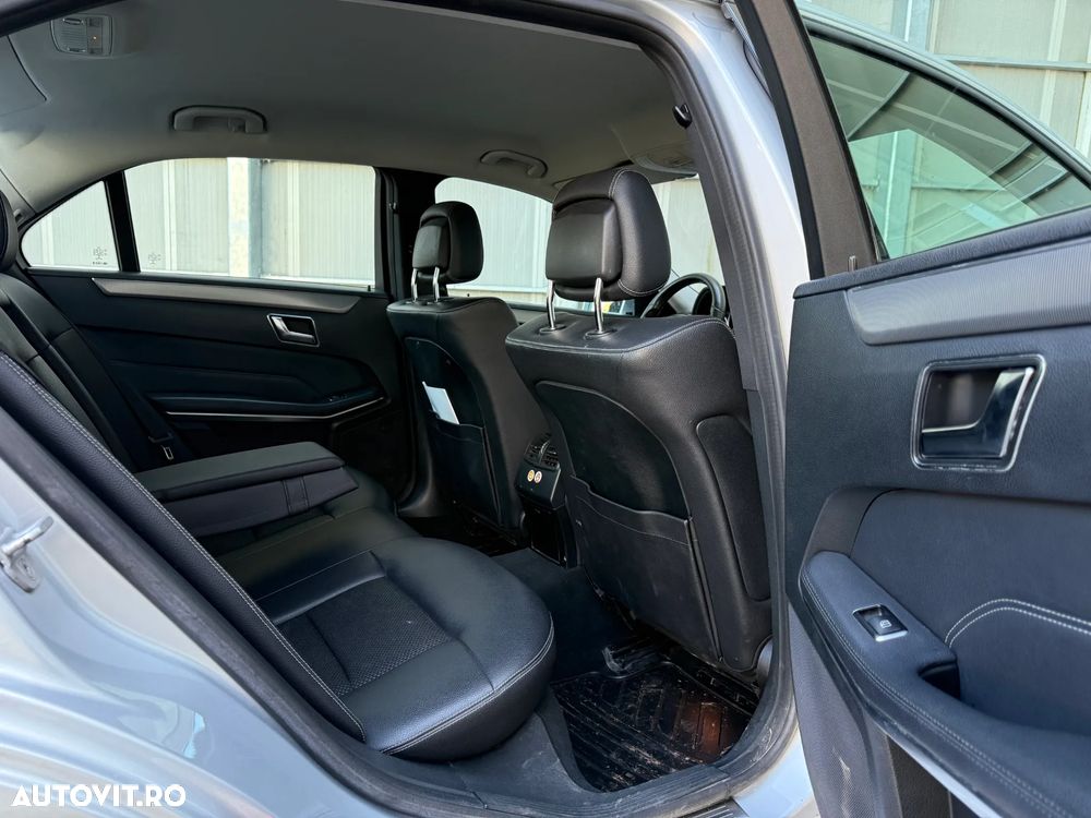 Mercedes-Benz E 250 BlueTEC 4Matic 7G-TRONIC Elegance - 22