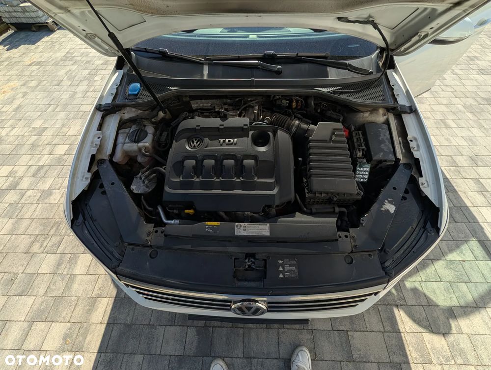 Volkswagen Passat - 18