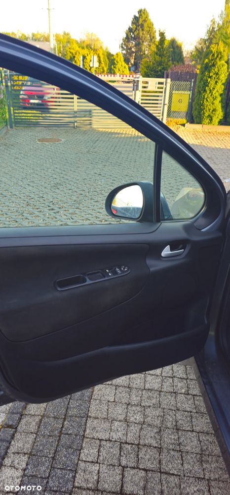 Peugeot 207 1.4 HDi Business Line - 12