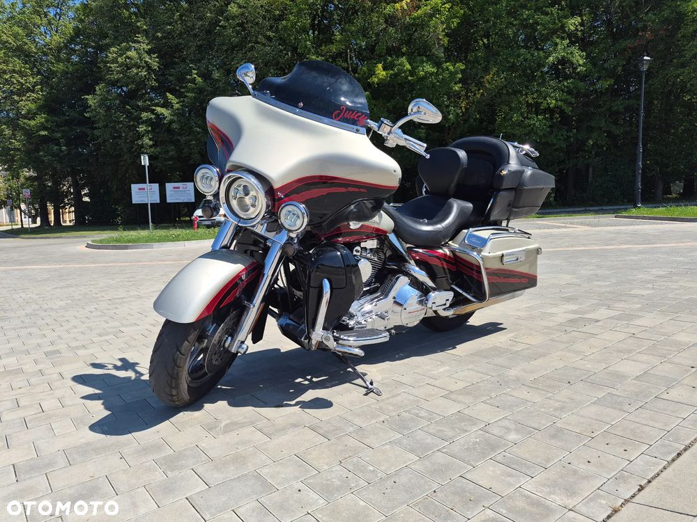 Harley-Davidson FLHTCU Ultra - 20