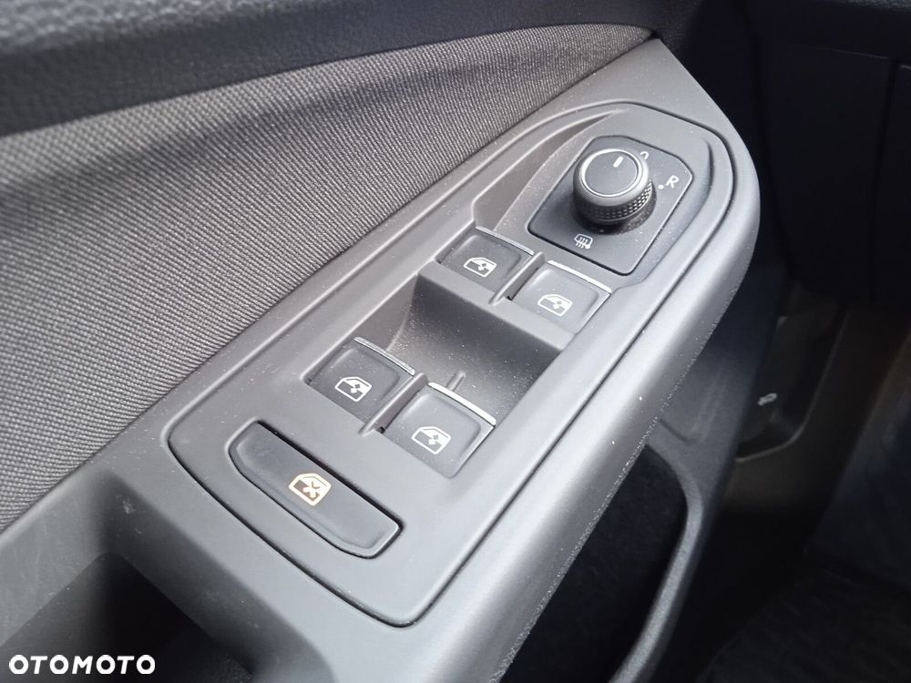 Volkswagen Golf - 18