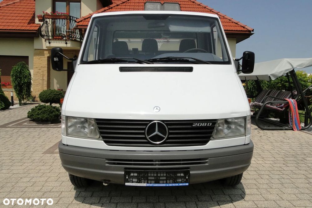 Mercedes-Benz Sprinter 208 - 2